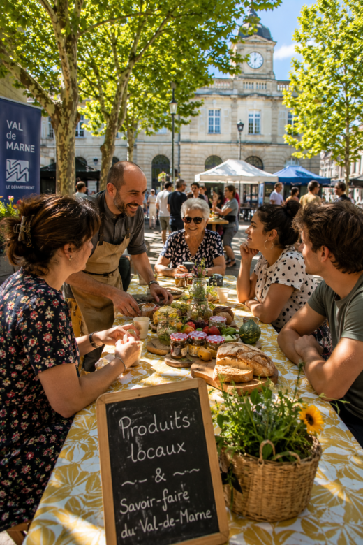 PARTAGER DES EXPERIENCES LOCALES