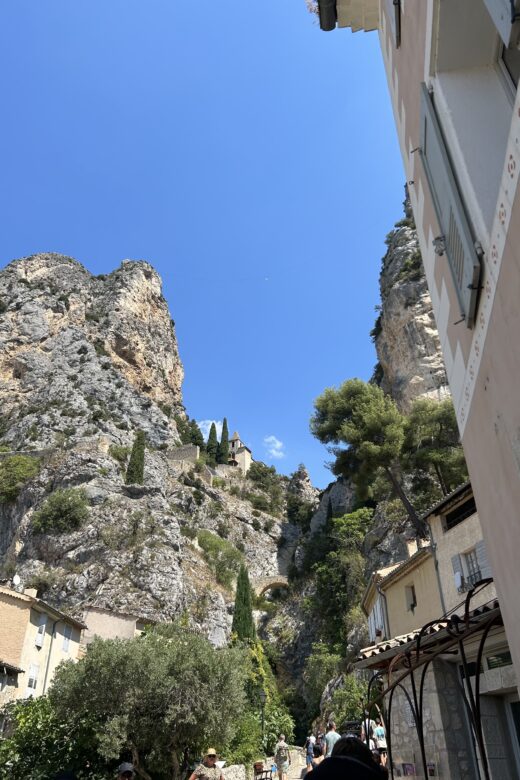 MOUSTIERS-SAINTE-MARIE