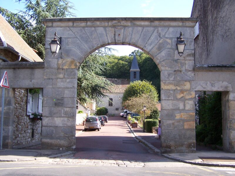 Villiers-Saint-Frederic_Cour_de_la_Ferme