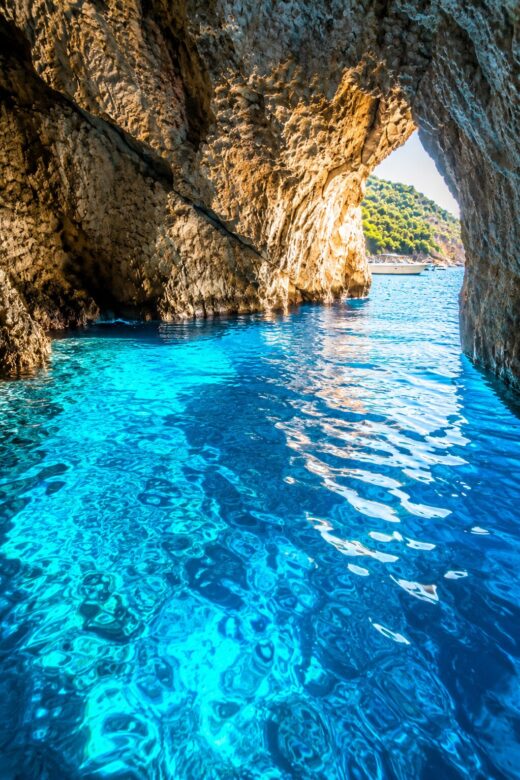 Le secret des grottes bleues